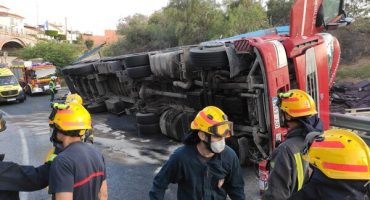 vuelca camion