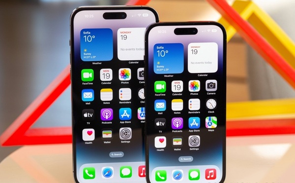 iPhone 16